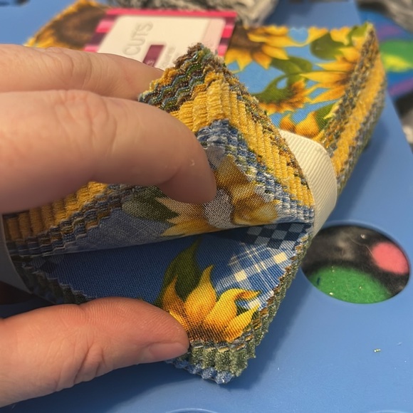 Creative Cuts Sunflower Charm Pack - Picture 5 of 6